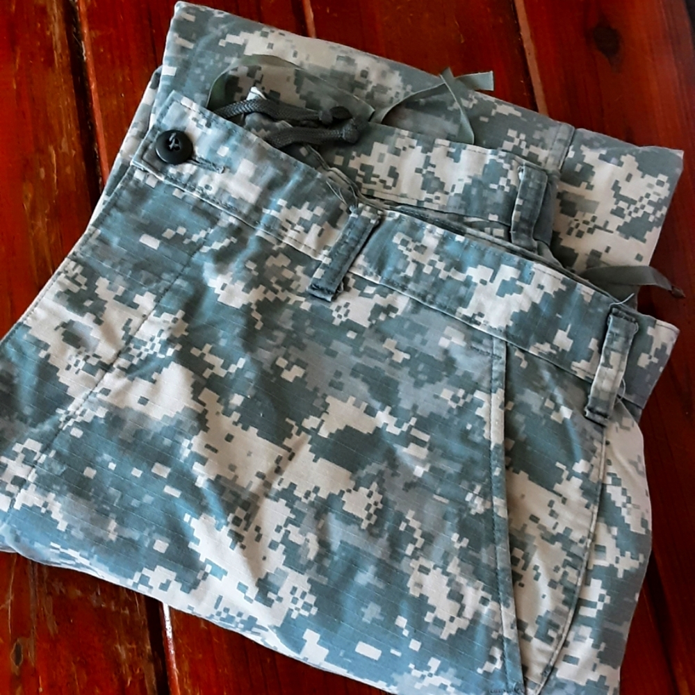 Mens Camo pants